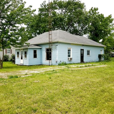 810 E Main St, Cornell, IL 61319 photo 2