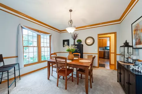 2041 Tunbridge Trl, Algonquin, IL 60102 photo 4