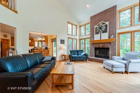 2041 Tunbridge Trl, Algonquin, IL 60102 photo 7