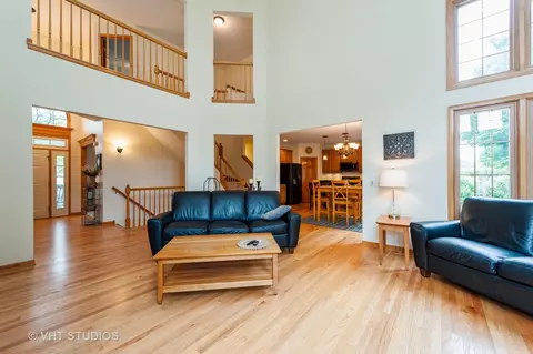2041 Tunbridge Trl, Algonquin, IL 60102 photo 8