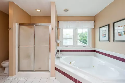 2041 Tunbridge Trl, Algonquin, IL 60102 photo 12