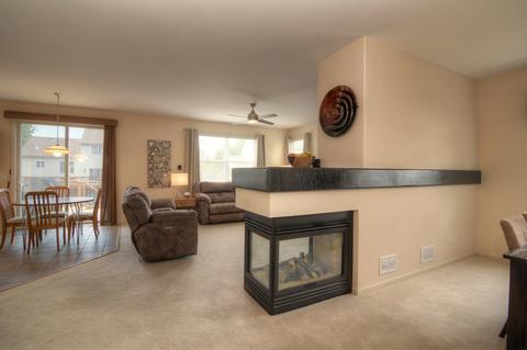 2011 Crooked Tree Ct, Mchenry, IL 60050 photo 9