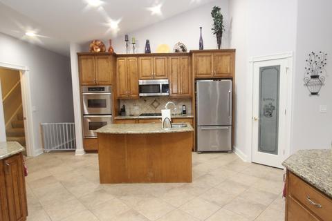 6008 Whiting Dr, Mchenry, IL 60050 photo 11
