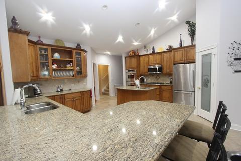 6008 Whiting Dr, Mchenry, IL 60050 photo 10