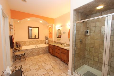 6008 Whiting Dr, Mchenry, IL 60050 photo 18
