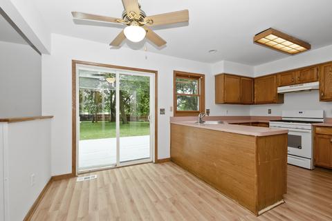 721 Cooper Ct E, Aurora, IL 60504 photo 4