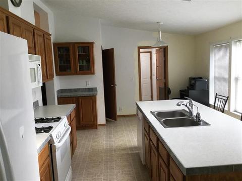 2107 Iris Ave, Belvidere, IL 61008 photo 4