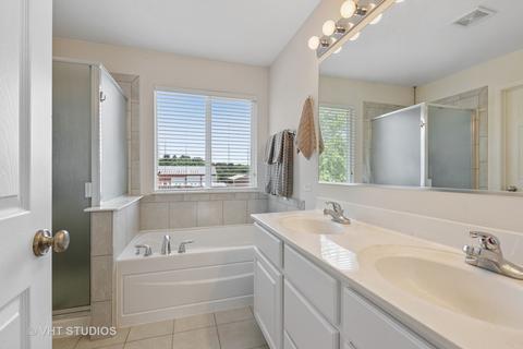 822 Limerick Ln, Mchenry, IL 60050 photo 11