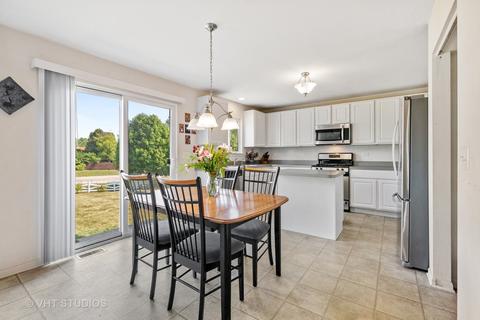 822 Limerick Ln, Mchenry, IL 60050 photo 6
