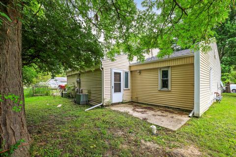 3 Tudor Ct, Champaign, IL 61821 photo 6