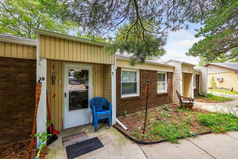 3 Tudor Ct, Champaign, IL 61821 photo 4