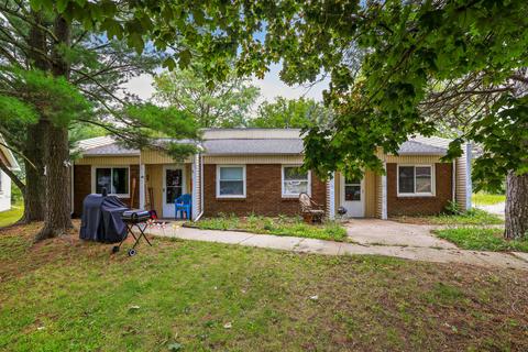 3 Tudor Ct, Champaign, IL 61821 photo 1