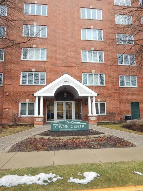 1600 E Thacker St #208, Des Plaines, IL 60016 photo 3
