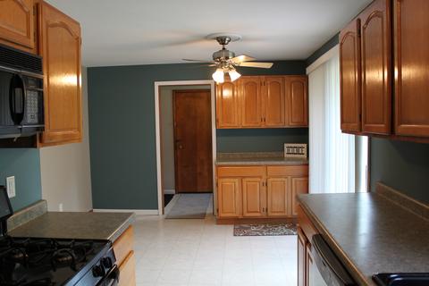 620 Juniper Ln, Bradley, IL 60915 photo 8