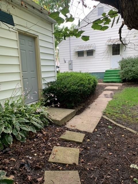 407 E Washington St, Le Roy, IL 61752 photo 7