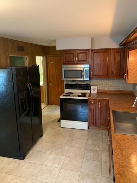 407 E Washington St, Le Roy, IL 61752 photo 18