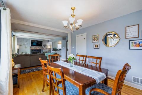 9105 Roach Ave, Brookfield, IL 60513 photo 8