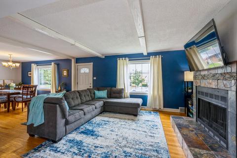 9105 Roach Ave, Brookfield, IL 60513 photo 2