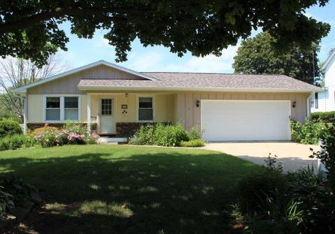 442 N Jackson St, Morrison, IL 61270 photo 1