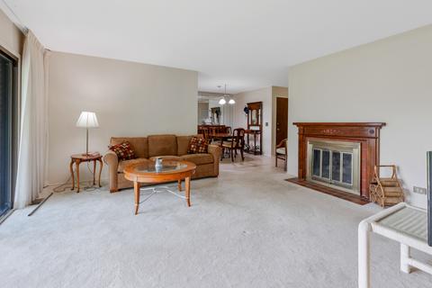 549 Greystone Ln #A1, Wheeling, IL 60090 photo 7