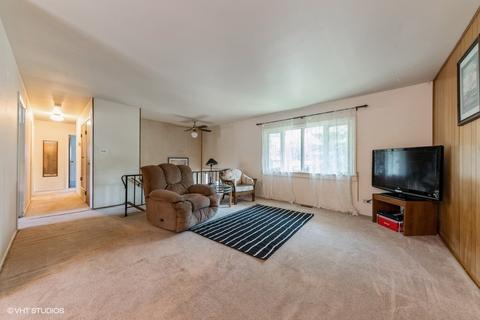 1645 Jefferson Rd, Hoffman Estates, IL 60169 photo 2