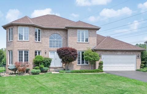 800 Kylemore Dr, Des Plaines, IL 60016 photo 1