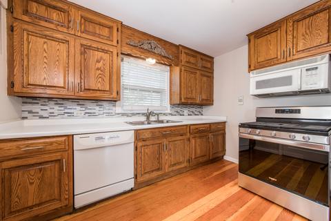 815 Harlem Ave, Glenview, IL 60025 photo 2