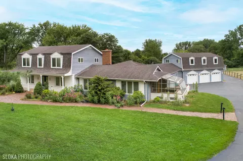 32 W440 Derby Ln, Wayne, IL 60184 photo 1