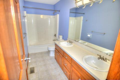 704 Casey Dr, Minooka, IL 60447 photo 16