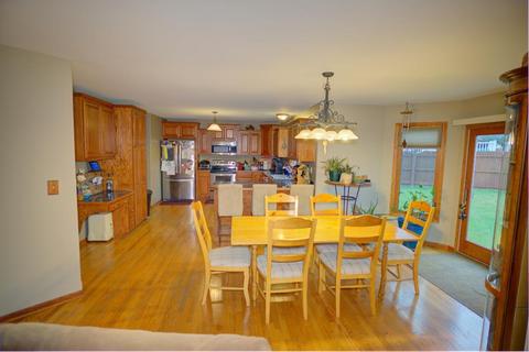 704 Casey Dr, Minooka, IL 60447 photo 8