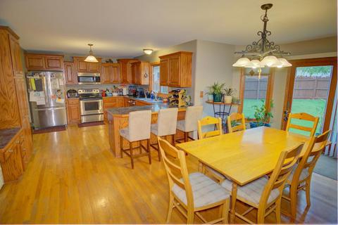 704 Casey Dr, Minooka, IL 60447 photo 9