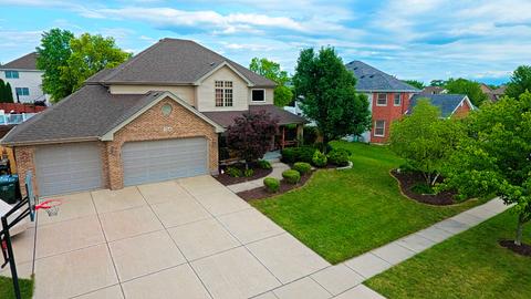 704 Casey Dr, Minooka, IL 60447 photo 1