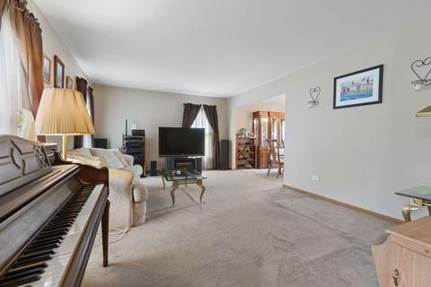 1785 Devonshire Ct, Elgin, IL 60123 photo 4