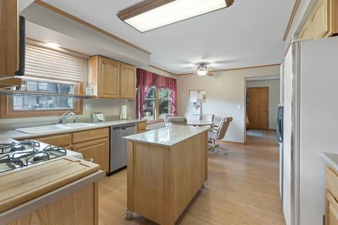 1785 Devonshire Ct, Elgin, IL 60123 photo 7
