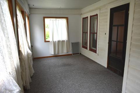108 W 5th St, Gridley, IL 61744 photo 3