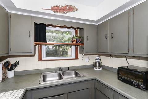 263 S Weston Ave, Elgin, IL 60123 photo 8