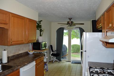 1540 Hunt Dr #D, Normal, IL 61761 photo 6