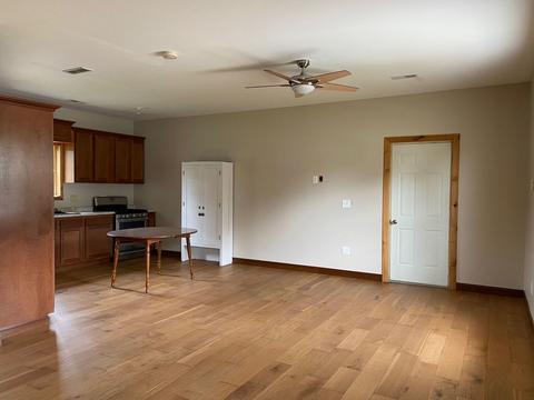 616 E Pleasant St, Belvidere, IL 61008 photo 8