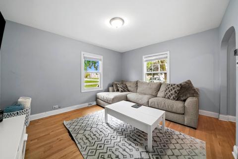 7626 S Odell Ave, Bridgeview, IL 60455 photo 4