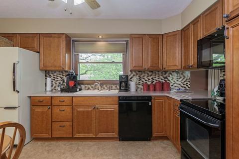 211 Riss Dr, Normal, IL 61761 photo 3
