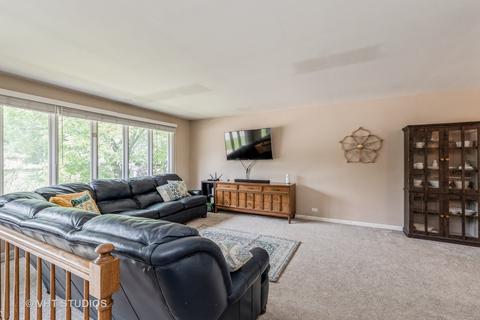 5559 Maple Ln, Midlothian, IL 60445 photo 4