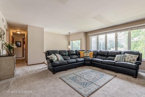 5559 Maple Ln, Midlothian, IL 60445 photo 3
