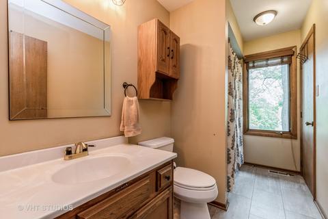 5559 Maple Ln, Midlothian, IL 60445 photo 15