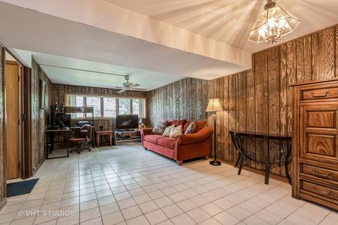 5559 Maple Ln, Midlothian, IL 60445 photo 10