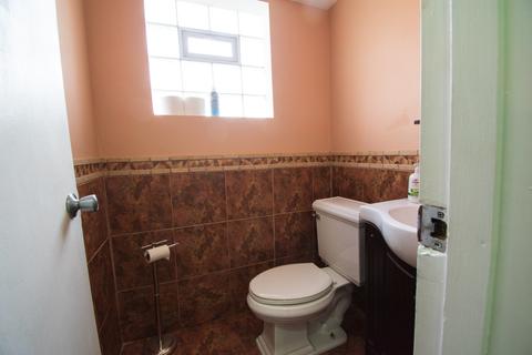 3848 E 104th St, Chicago, IL 60617 photo 28