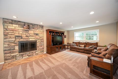 2 S655 Arrowhead Dr, Wheaton, IL 60189 photo 22