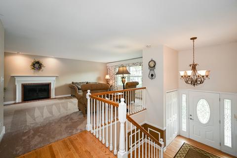 2 S655 Arrowhead Dr, Wheaton, IL 60189 photo 7