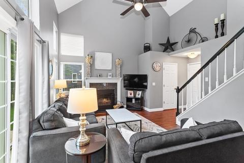 454 Harvard Ln, Bartlett, IL 60103 photo 5