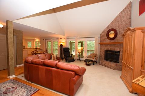 2816 Rose Ave, Mchenry, IL 60050 photo 6