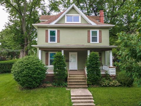 1215 E Jefferson St, Bloomington, IL 61701 photo 1